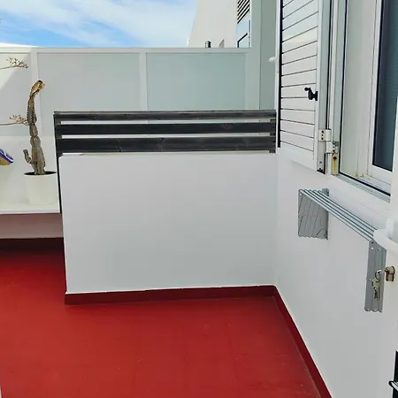 Arena Home, Chic & Sea View *