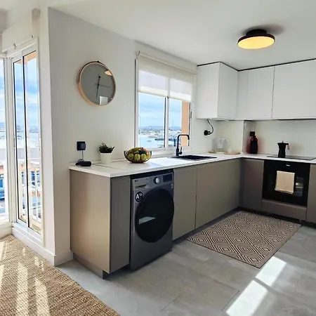 Arena Home, Chic & Sea View * 科拉雷侯