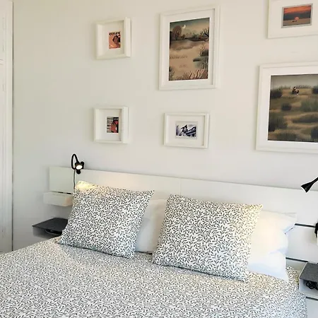 Arena Home, Chic & Sea View