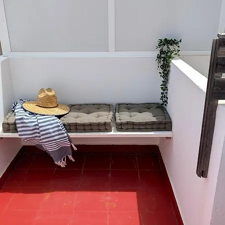 Arena Home, Chic & Sea View شقة *