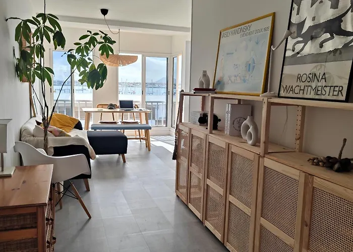 Appartamento Arena Home, Chic & Sea View *